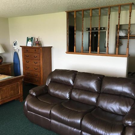 Cassville Four Seasons Inn & Suites Екстер'єр фото